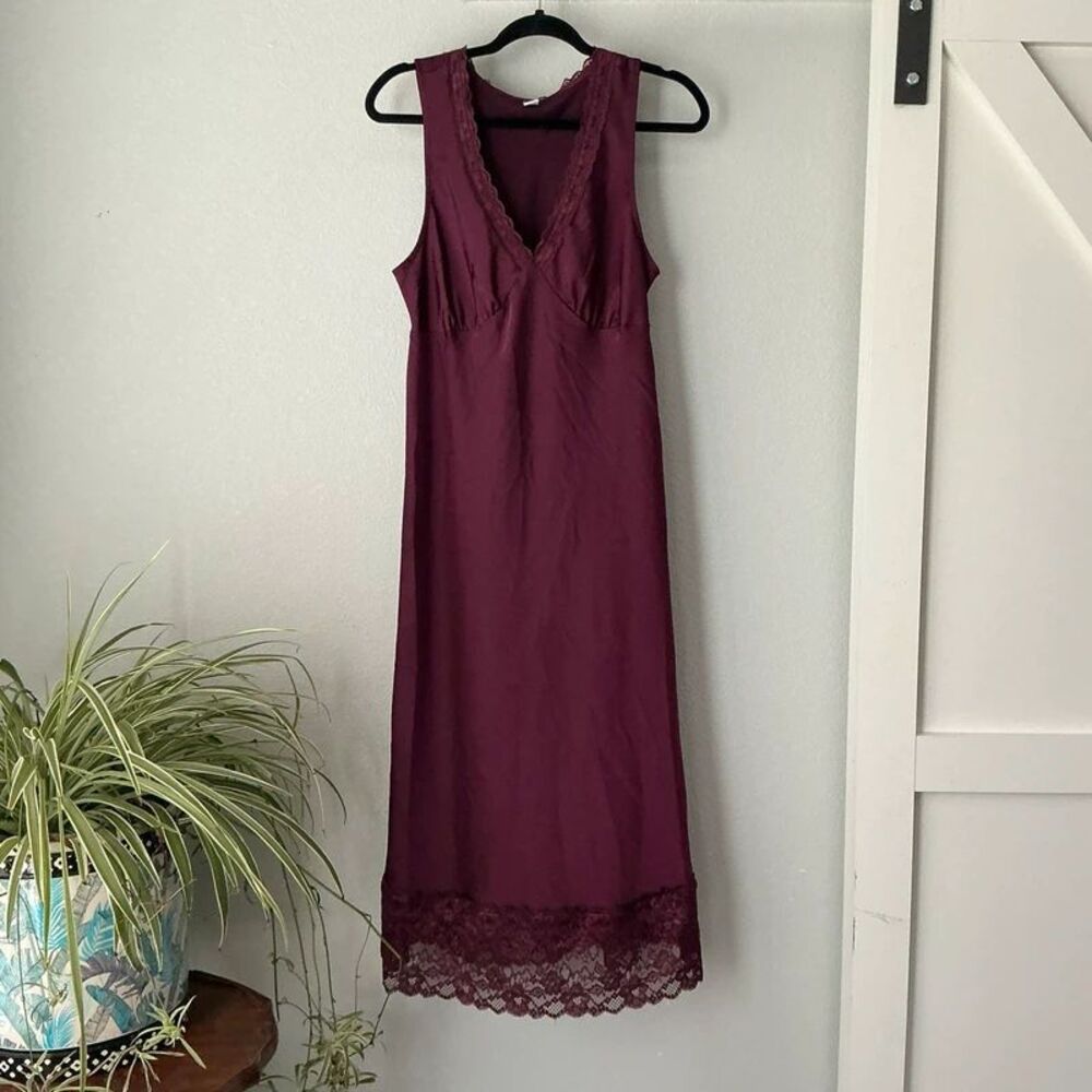 Old Navy satin slip dress burgundy S